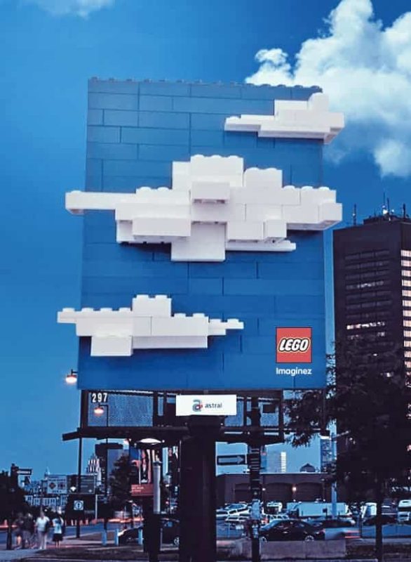 Biển quảng cáo ngoài trời LEGO