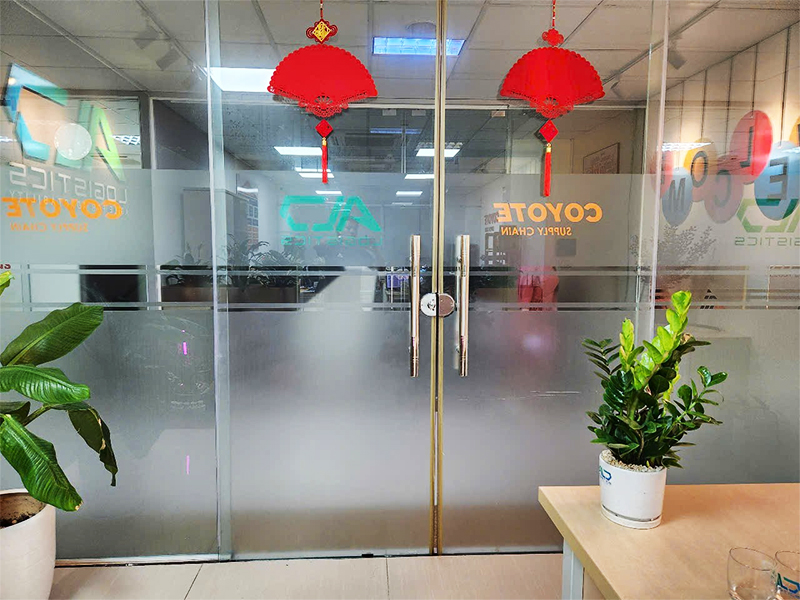 Thi công dán decal văn phòng tại Hải Phòng