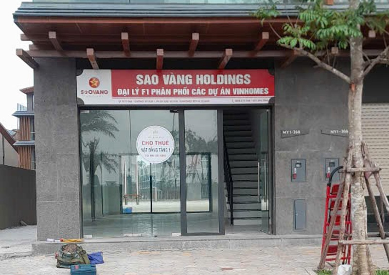Thi công biển quảng cáo ngoài trời cho SAO VÀNG HOLDINGS – Đại lý F1 phân phối các dự án Vinhomes